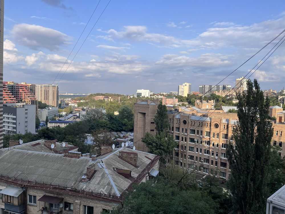 Продам 2-к квартиру Київ, Шевченківський, вул. Миколи Пимоненка, 14. 