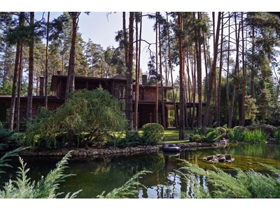 Буча Лісова, будинок 464 кв.м., ліс, озеро, 4 км. від Києва, власник.