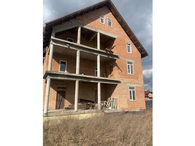 Продаж будинку та земельної ділянки в селі Червоне (Застугнянська сільська рада)