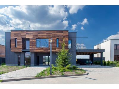 Продажа 2-этажного дома в с. Крушинка, Васильковский р-н
