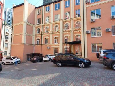 Продажа помещения с отдельным входом на Лукьяновке (203 м2)
