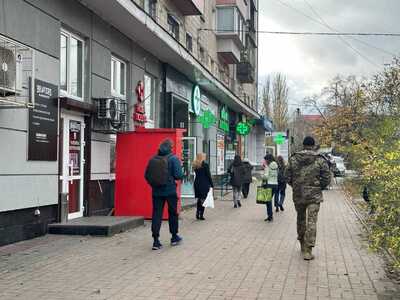 вул. Дорогожицька. Магазин/салон, високий трафік. 220 кв.м