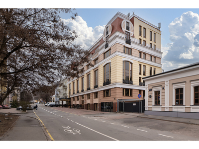 Продаж офісної будівлі (4057 кв.м.) в центрі Подола, без комісії 