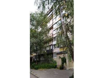Виноградар. Продам роздільну 3-кімнатну квартиру, Світлицького, 30/20-Б.